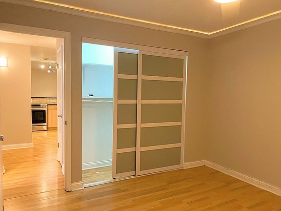 5th image of 707 E Falcon Dr