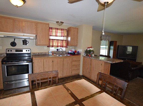 4th image of 1767 N Pinewood Dr