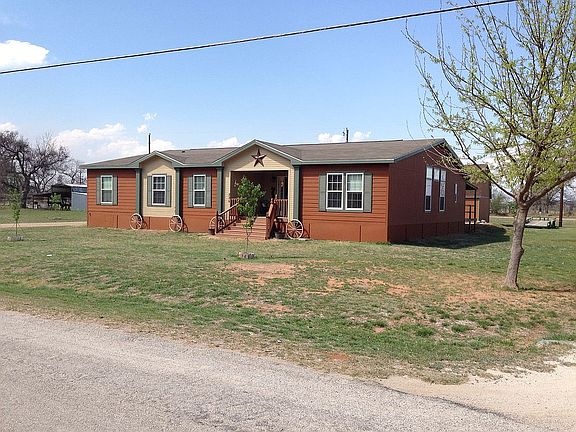 5th image of 226 Blackfoot Trl