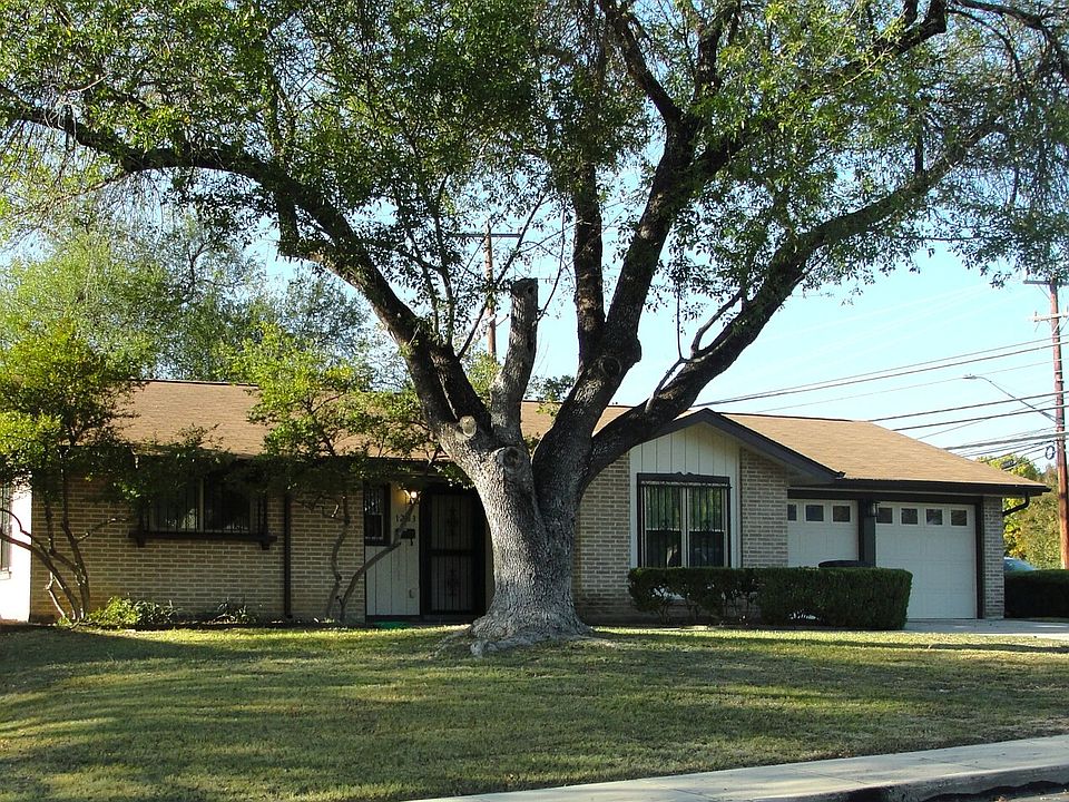 1st image of 1203 Viewridge