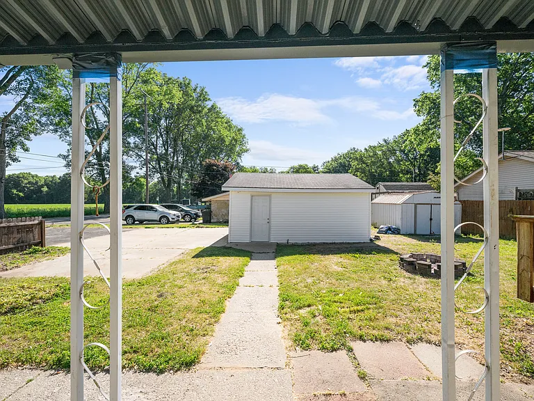 8560 Secor Rd — Photo 10
