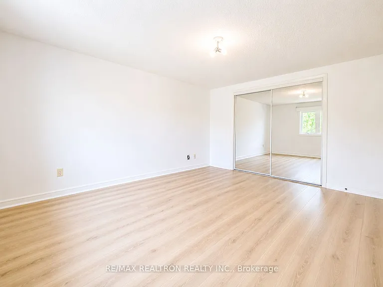 10 Pinewood Dr — Photo 42