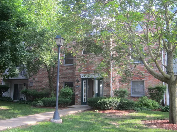 4402 W Shamrock Ln APT 2B, McHenry, IL 60050