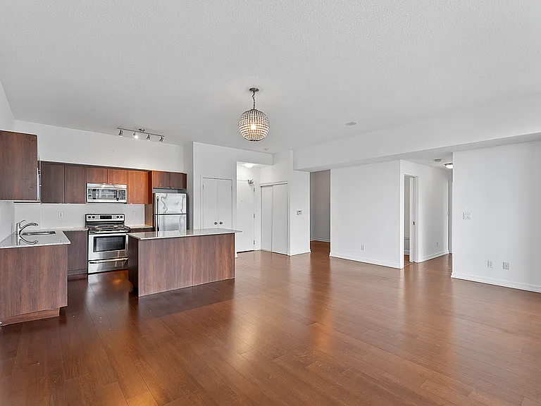 59 E Liberty St #2401 — Photo 31