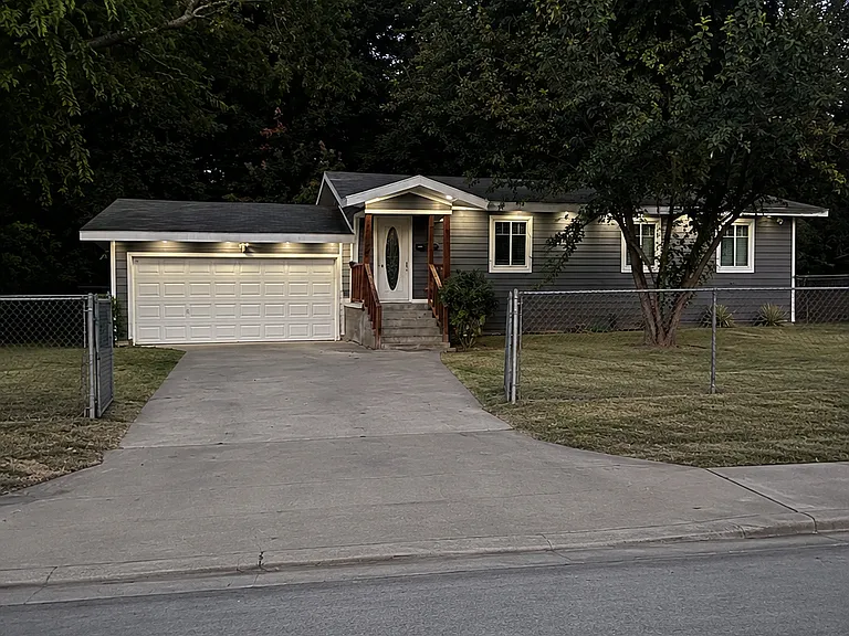 5114 Lauderdale St — Photo 1