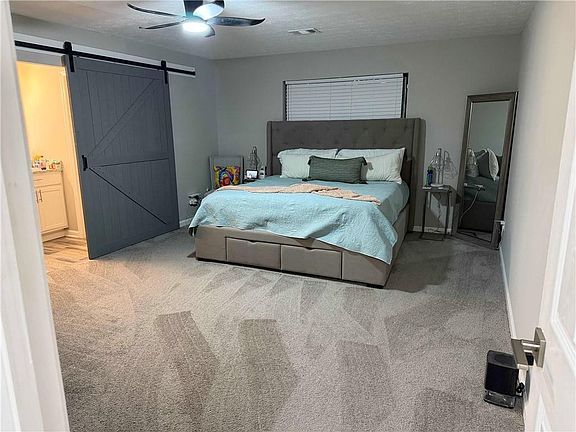 3rd image of 378 Park Ridge Cir