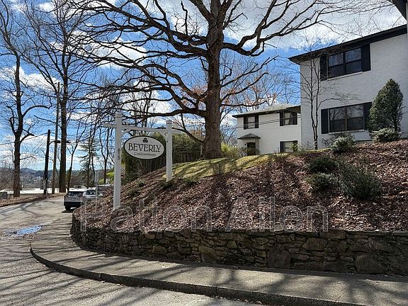 2nd image of 615 Biltmore Ave APT O5