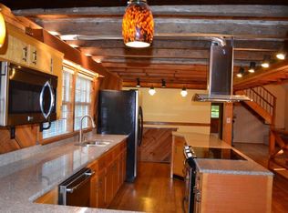 6141 Timber Bridge Rd, Roanoke, VA 24018