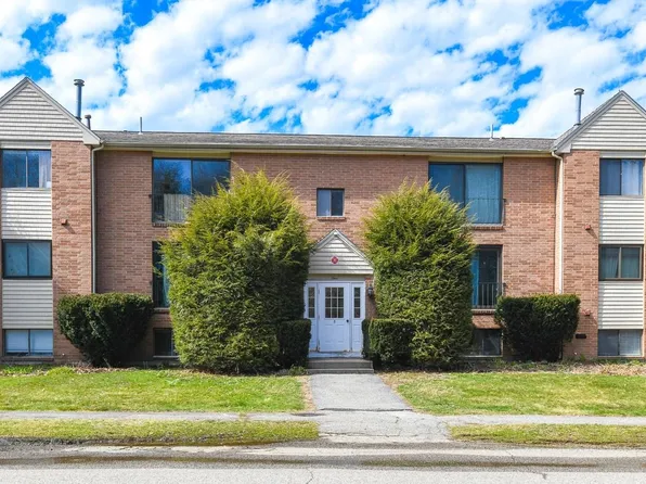 1 Brookside Drive #12, Exeter, NH 03833