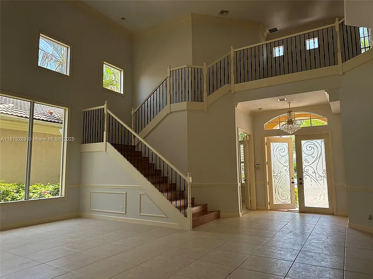 138 Tranquilla Dr — Photo 3