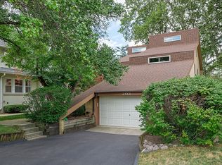 208 Gage Rd, Riverside, IL 60546