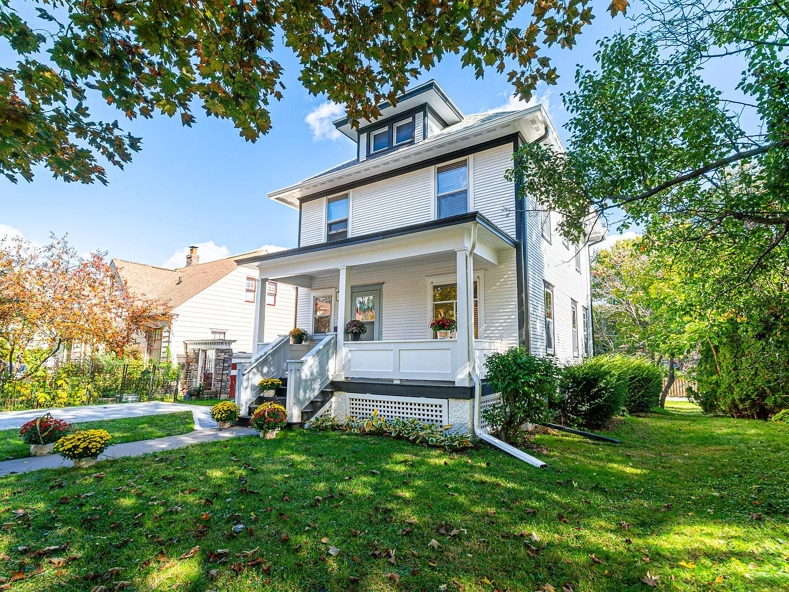 738 Oakland Ave — Photo 4