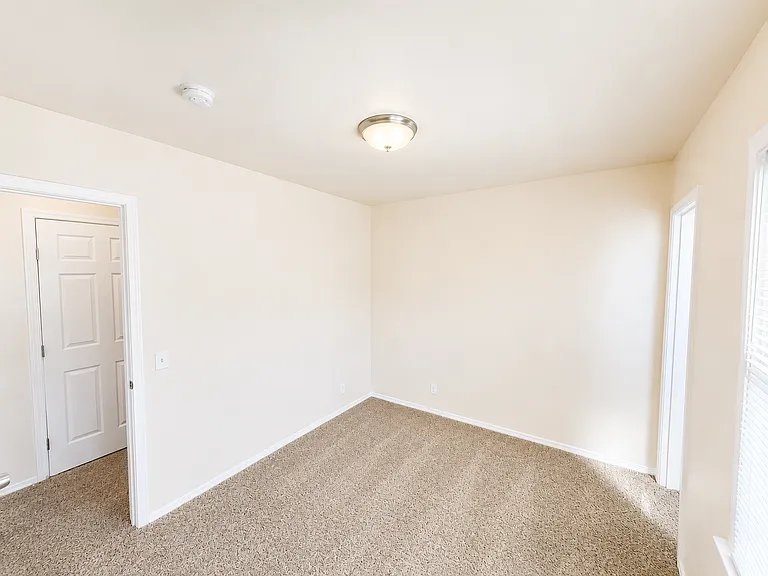 Town Manor Apartments — Photo 13