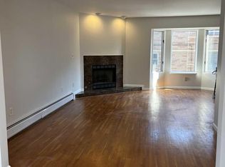 149 Roosevelt Pl, Palisades Park, NJ 07650