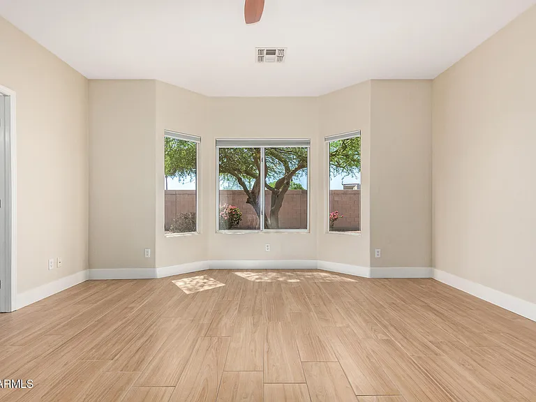 3556 N 143rd Ln — Photo 14
