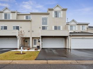 8626 Savanna Oaks Bay UNIT B, Woodbury, MN 55125