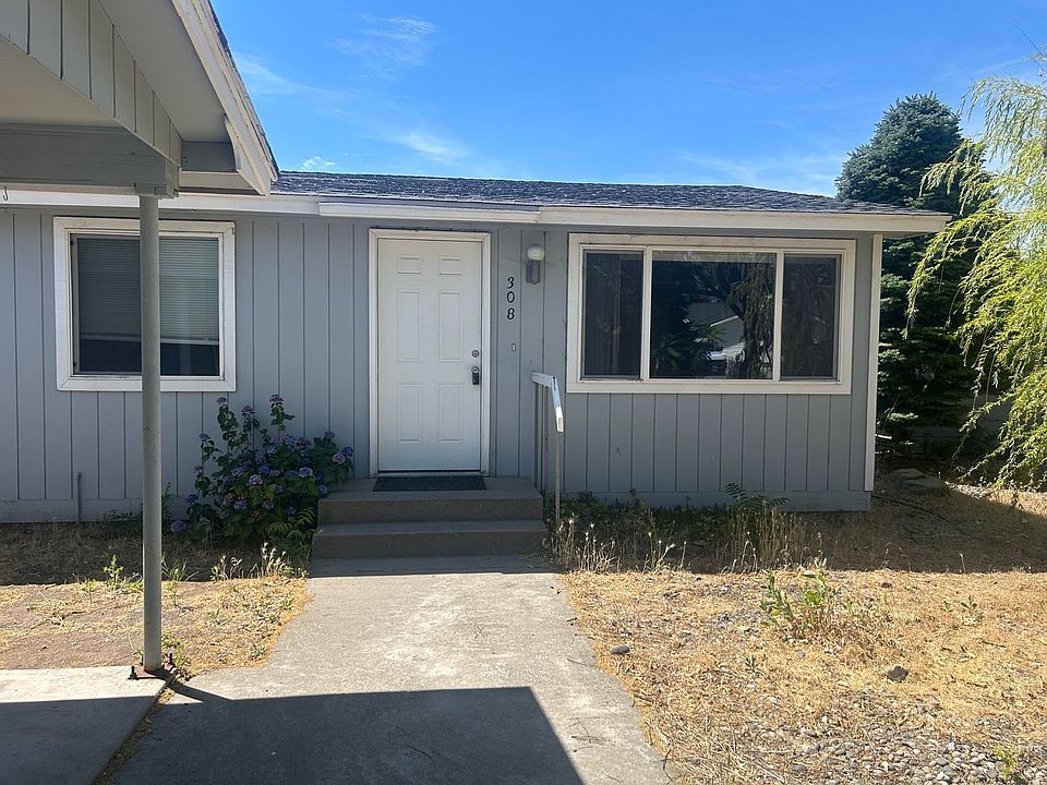 1st image of 310 2nd St SE