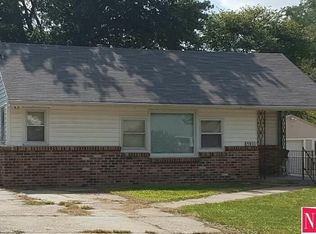 6121 Manderson St, Omaha, NE 68104