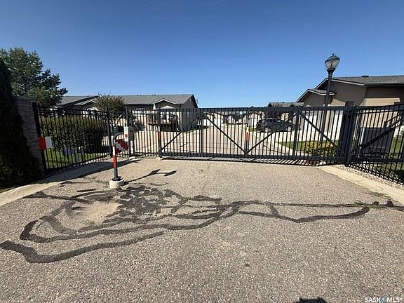 4th image of 550 Southwood DRIVE