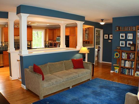 Living Rm to Kitchen