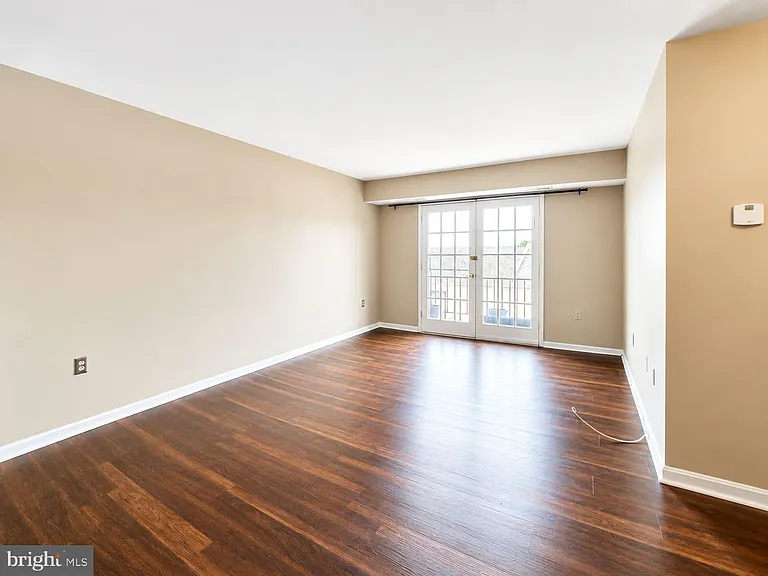 430 N Armistead St #303 — Photo 6