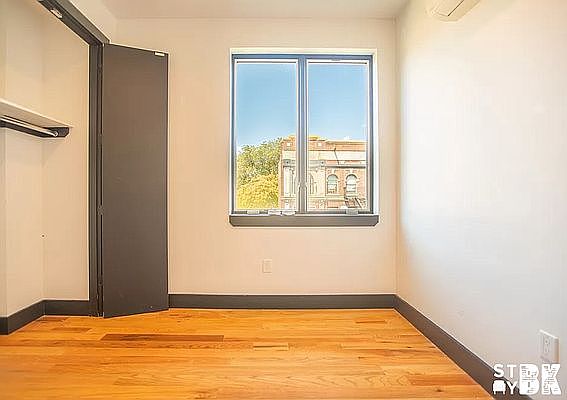 4th image of 242 Parkside Ave #4BA