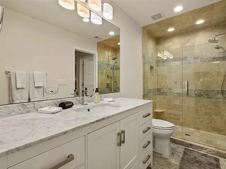 3801 E Bay Dr #110 — Photo 15