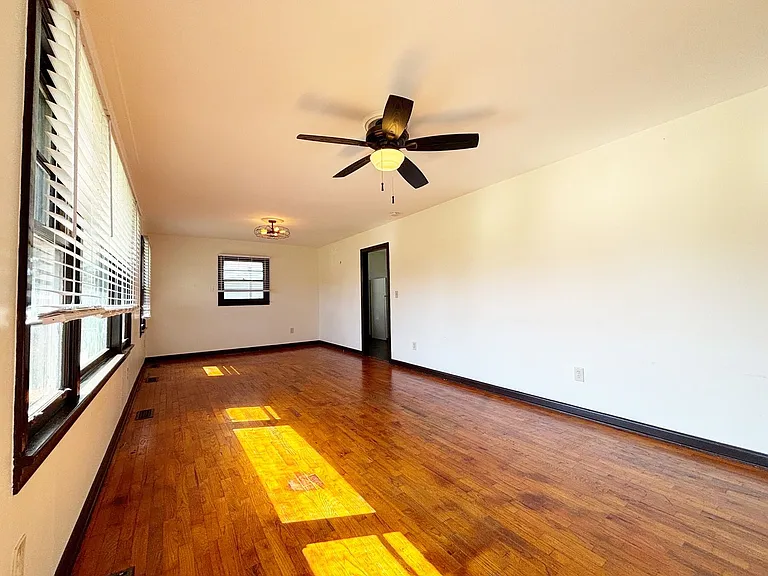 144 Lou Goddard Ln — Photo 3