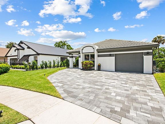 2nd image of 11158 Highland Cir