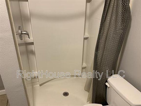 5th image of 1408 High St Unit C