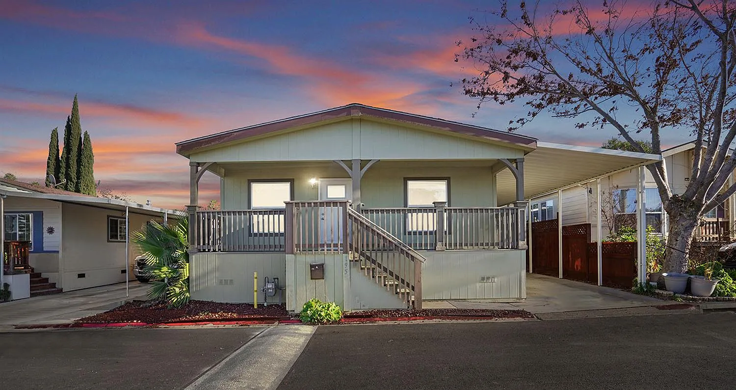 195 Maureen Cir photo 1