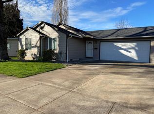 243 E Dodge St, Lebanon, OR 97355