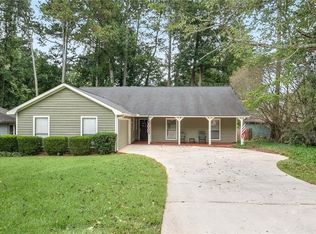 9975 Lake Forest Way, Roswell, GA 30076