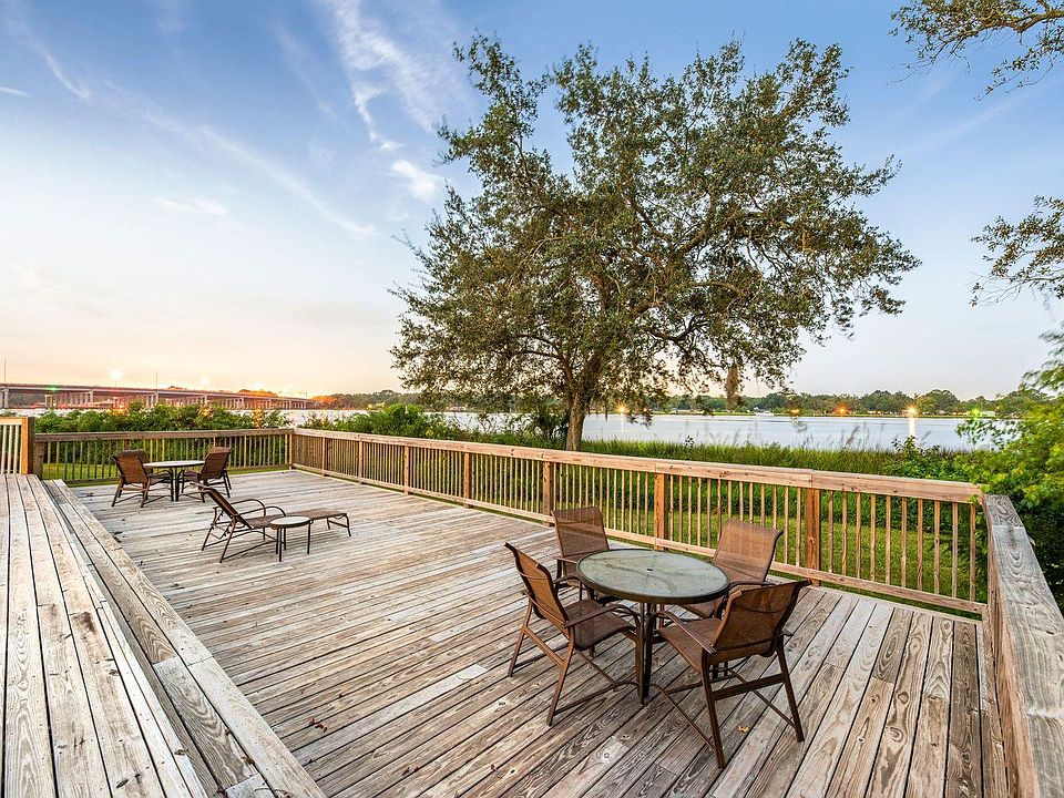 Pool Deck