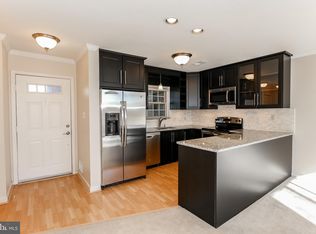 947 S Scott St, Arlington, VA 22204