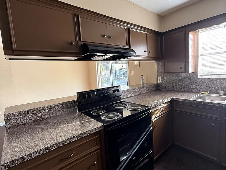 1503 Donovan St #6 — Photo 7