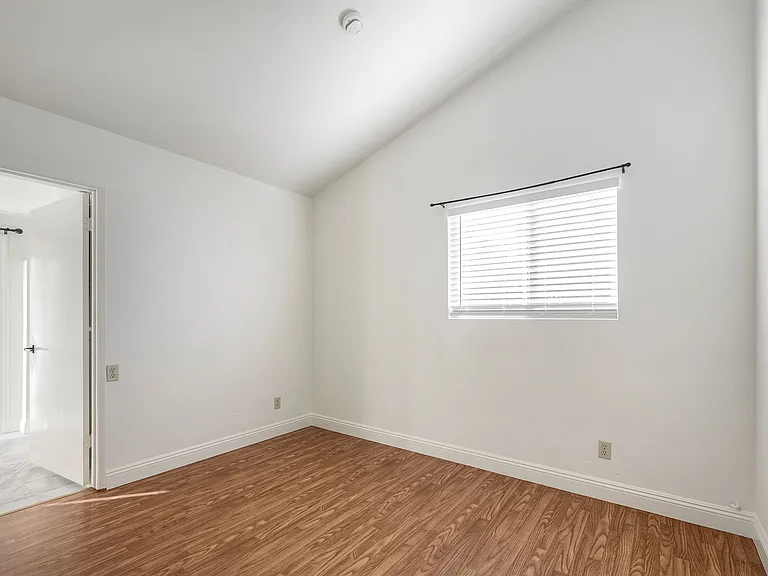 3748 Manchester Ave — Photo 14