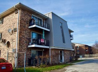 7009 100th St APT 101, Chicago Ridge, IL 60415