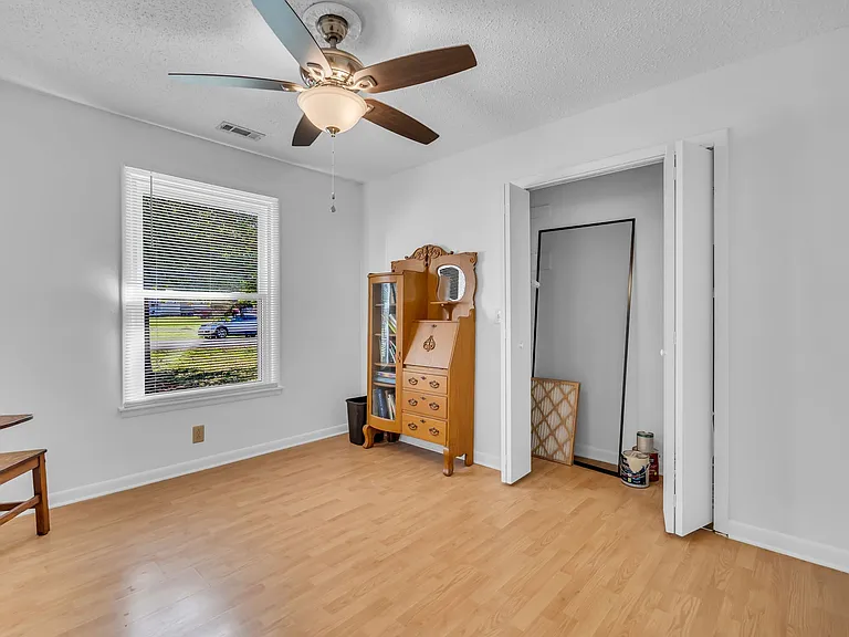 3811 Acorn Ave — Photo 15