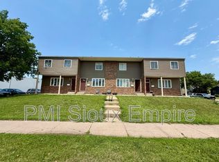 614 E 6th St, Sioux Falls, SD 57103