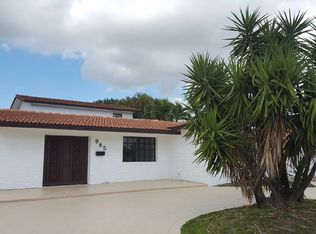 985 W 60th St, Hialeah, FL 33012