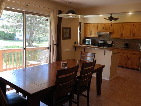 5th image of 214 Driscoll Ct