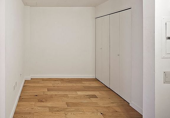 3rd image of 100 John St APT 2109
