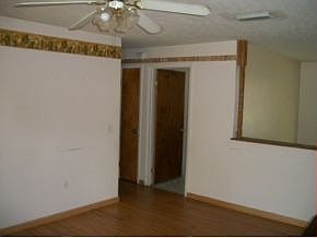5th image of 1146 NE 31st St
