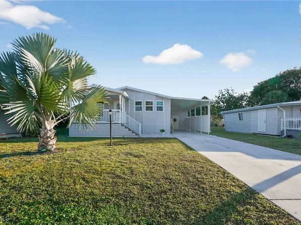 516 Menton Ln, Naples, FL 34112