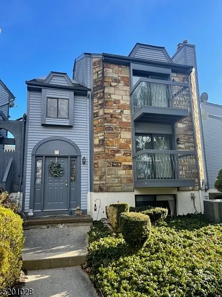 7 Delbarton Ct photo 1