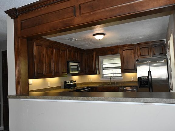 5th image of 602 E Vista Dr