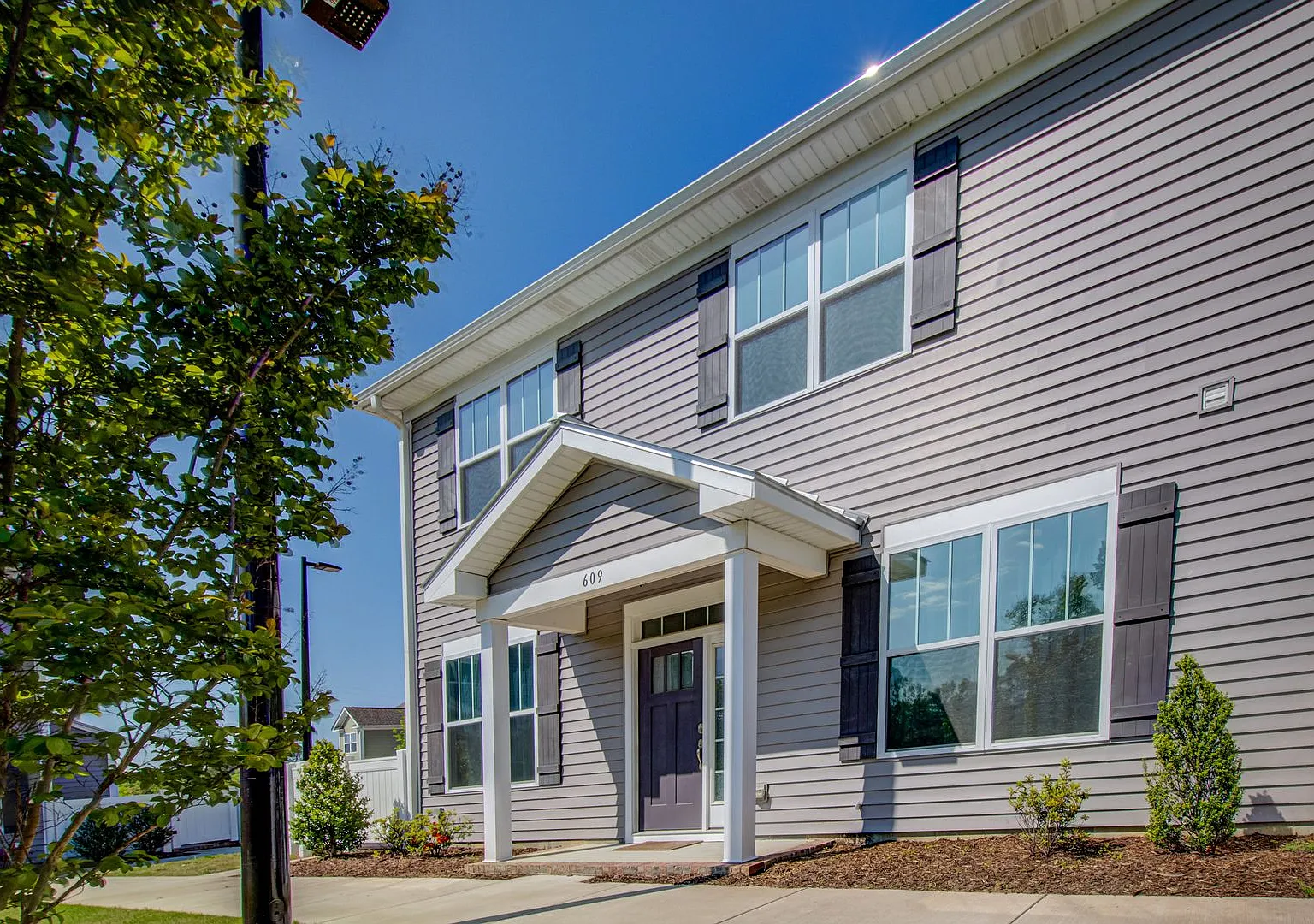 Newer Construction, 3 Bedroom, 2.5 Bath Townhome, Hampton — Photo 1