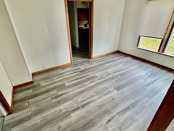 3rd image of 14716 Thames Ave #1