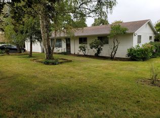 1018 Charter Oaks Dr, Roseburg, OR 97471